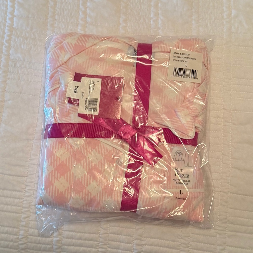 Woman’s 2-Piece L Notched Collar Pajama Set